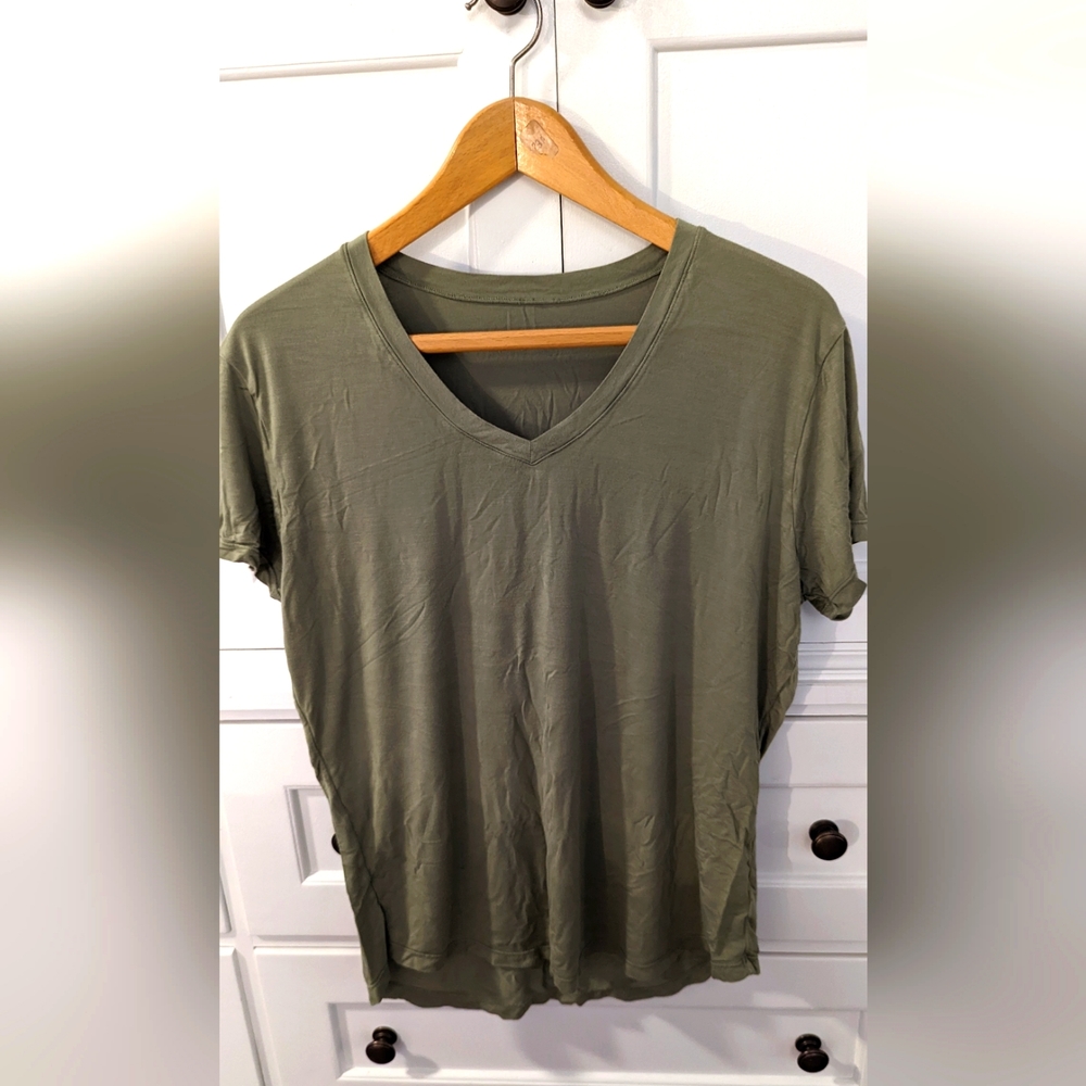 Zyia medium v neck Go to T.